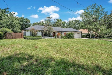 House in Windermere, Florida 4 bedrooms, 239.87 sq.m. № 1826283 - photo 2