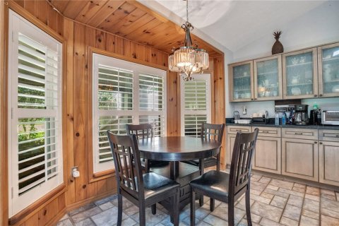 House in Windermere, Florida 4 bedrooms, 239.87 sq.m. № 1826283 - photo 16