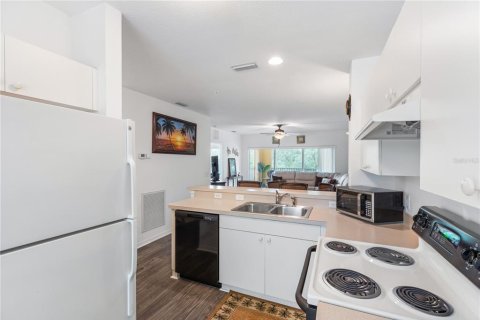 Condo in Punta Gorda, Florida, 2 bedrooms  № 1844423 - photo 6