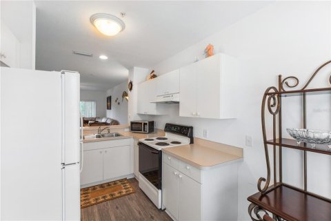 Condo in Punta Gorda, Florida, 2 bedrooms  № 1844423 - photo 8