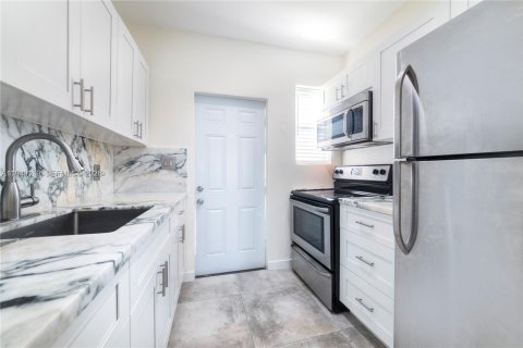 Apartment in Miami Beach, Florida 2 bedrooms, 88.26 sq.m. № 1999474 - photo 6