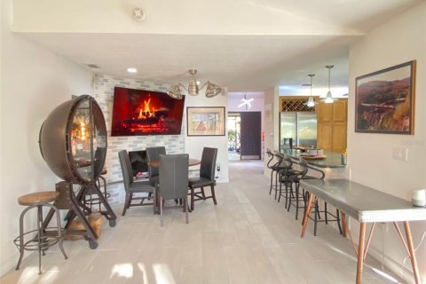 Villa ou maison à vendre à Sarasota, Floride: 3 chambres, 210.24 m2 № 2148176 - photo 5