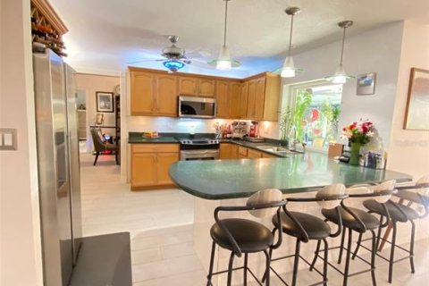 Villa ou maison à vendre à Sarasota, Floride: 3 chambres, 210.24 m2 № 2148176 - photo 2