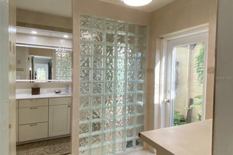 Villa ou maison à vendre à Sarasota, Floride: 3 chambres, 210.24 m2 № 2148176 - photo 11