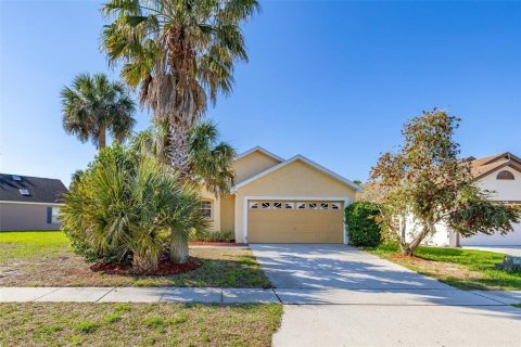 House in Kissimmee, Florida 4 bedrooms, 165.18 sq.m. № 2092092 - photo 4