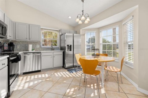 House in Kissimmee, Florida 4 bedrooms, 165.18 sq.m. № 2092092 - photo 8