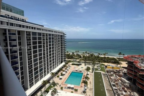 Condo à Bal Harbour, Floride, 2 chambres  № 2085620