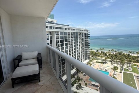 Copropriété à louer à Bal Harbour, Floride: 2 chambres, 98.1 m2 № 2085620 - photo 2