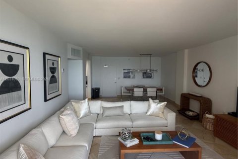 Copropriété à louer à Bal Harbour, Floride: 2 chambres, 98.1 m2 № 2085620 - photo 14