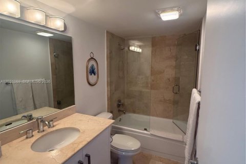 Copropriété à louer à Bal Harbour, Floride: 2 chambres, 98.1 m2 № 2085620 - photo 6