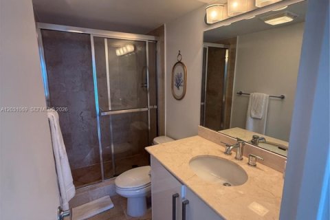 Copropriété à louer à Bal Harbour, Floride: 2 chambres, 98.1 m2 № 2085620 - photo 9