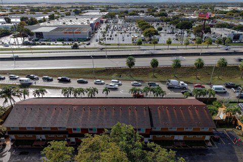 Купить таунхаус в Майами-Гарденс, Флорида 2 спальни, 86.4м2, № 2006449 - фото 21