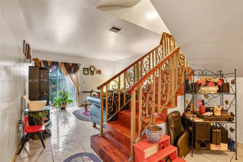 Купить таунхаус в Майами-Гарденс, Флорида 2 спальни, 86.4м2, № 2006449 - фото 11