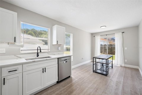 Villa ou maison à vendre à Orlando, Floride: 4 chambres, 165.46 m2 № 2148468 - photo 8