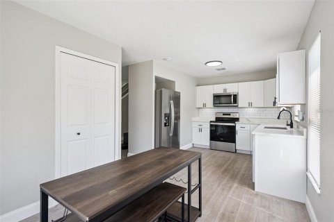 Villa ou maison à vendre à Orlando, Floride: 4 chambres, 165.46 m2 № 2148468 - photo 9