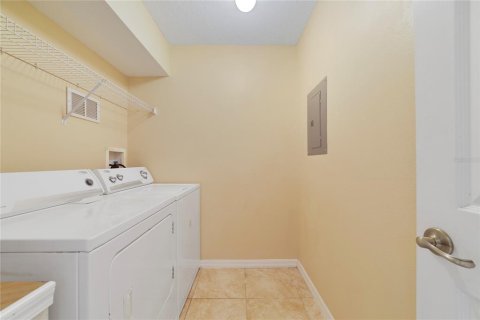 Condominio en venta en Kissimmee, Florida, 4 dormitorios, 171.87 m2 № 2237518 - foto 15
