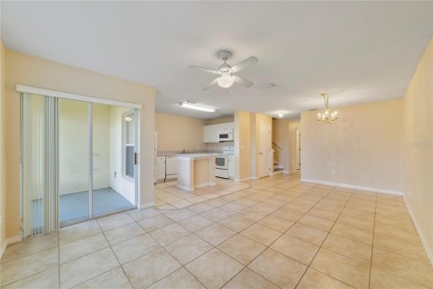 Condominio en venta en Kissimmee, Florida, 4 dormitorios, 171.87 m2 № 2237518 - foto 2