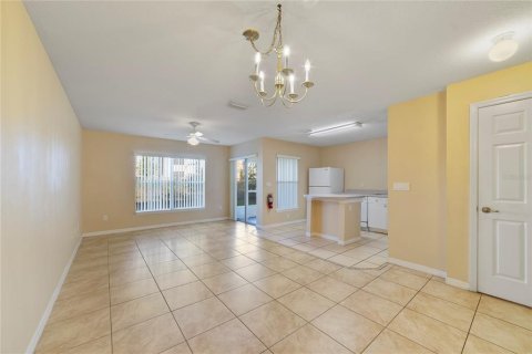 Condominio en venta en Kissimmee, Florida, 4 dormitorios, 171.87 m2 № 2237518 - foto 4