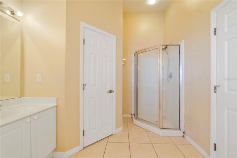 Condominio en venta en Kissimmee, Florida, 4 dormitorios, 171.87 m2 № 2237518 - foto 11
