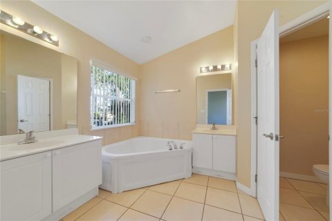 Condominio en venta en Kissimmee, Florida, 4 dormitorios, 171.87 m2 № 2237518 - foto 10
