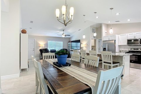 House in North Port, Florida 3 bedrooms, 132.57 sq.m. № 1827661 - photo 11