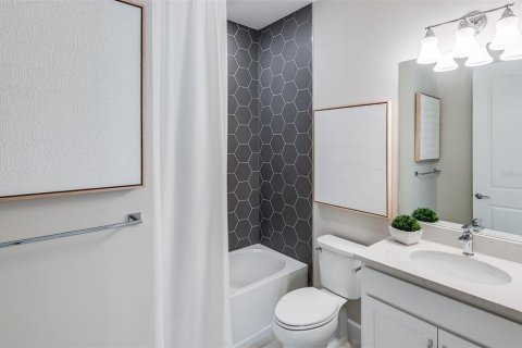 Casa en venta en Bradenton, Florida, 2 dormitorios, 130.53 m2 № 2430954 - foto 3