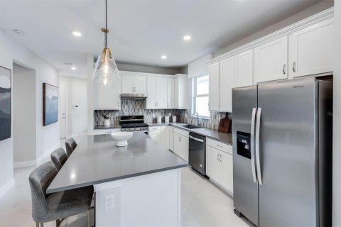 Casa en venta en Bradenton, Florida, 2 dormitorios, 130.53 m2 № 2430954 - foto 7