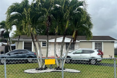 Villa ou maison à Homestead, Floride 3 chambres, 159.05 m2 № 2068255