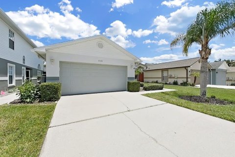 House in Wesley Chapel, Florida 2 bedrooms, 142.6 sq.m. № 2197194