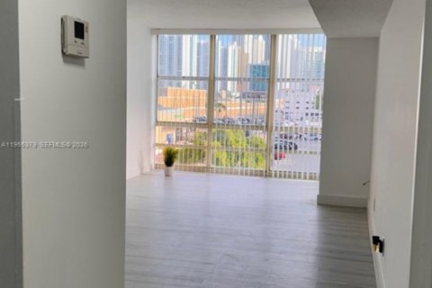Condo à Sunny Isles Beach, Floride, 1 chambre  № 2011872