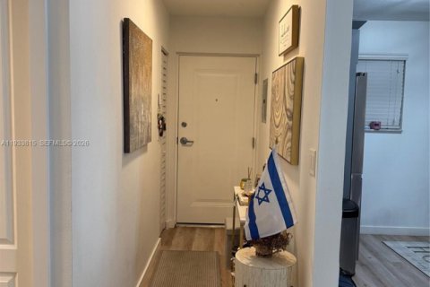 Copropriété à vendre à Miami, Floride: 2 chambres, 74.69 m2 № 1992071 - photo 2