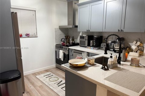 Copropriété à vendre à Miami, Floride: 2 chambres, 74.69 m2 № 1992071 - photo 6
