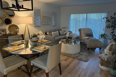 Copropriété à vendre à Miami, Floride: 2 chambres, 74.69 m2 № 1992071 - photo 3