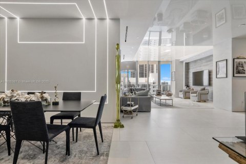 Copropriété à vendre à Sunny Isles Beach, Floride: 2 chambres, 213.68 m2 № 1818285 - photo 11