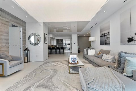 Copropriété à vendre à Sunny Isles Beach, Floride: 2 chambres, 213.68 m2 № 1818285 - photo 24