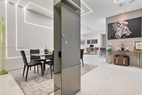 Copropriété à vendre à Sunny Isles Beach, Floride: 2 chambres, 213.68 m2 № 1818285 - photo 6