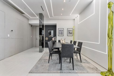 Copropriété à vendre à Sunny Isles Beach, Floride: 2 chambres, 213.68 m2 № 1818285 - photo 10