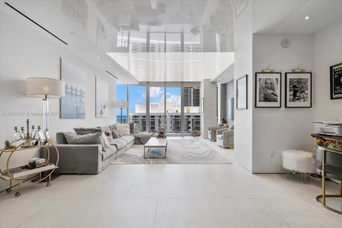Copropriété à vendre à Sunny Isles Beach, Floride: 2 chambres, 213.68 m2 № 1818285 - photo 19