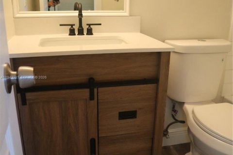 Condominio en alquiler en Pembroke Pines, Florida, 2 dormitorios, 73.11 m2 № 1999489 - foto 24