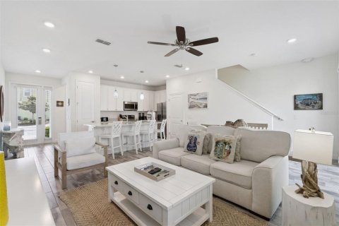 Touwnhouse à vendre à Kissimmee, Floride: 2 chambres, 129.51 m2 № 2296232 - photo 9
