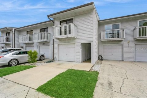 Condo in Pinellas Park, Florida, 2 bedrooms  № 1796059 - photo 2