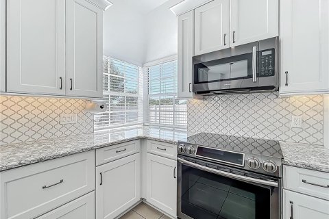 House in Orlando, Florida 4 bedrooms, 191.1 sq.m. № 1885883 - photo 9