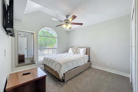House in Orlando, Florida 4 bedrooms, 191.1 sq.m. № 1885883 - photo 18