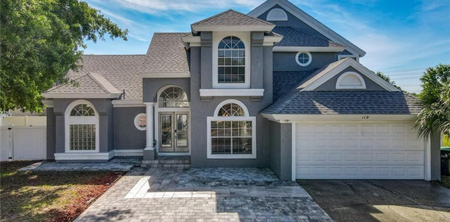 House in Orlando, Florida 4 bedrooms, 191.1 sq.m. № 1885883
