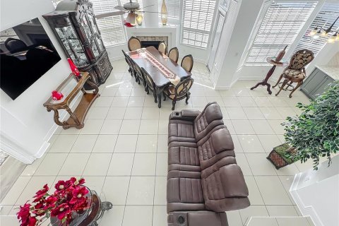 House in Orlando, Florida 4 bedrooms, 191.1 sq.m. № 1885883 - photo 16