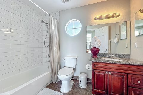 House in Orlando, Florida 4 bedrooms, 191.1 sq.m. № 1885883 - photo 28