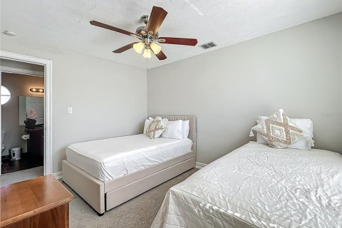 House in Orlando, Florida 4 bedrooms, 191.1 sq.m. № 1885883 - photo 23