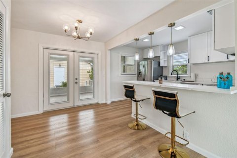 Casa en venta en Saint Petersburg, Florida, 3 dormitorios, 128.21 m2 № 1907785 - foto 9