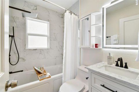 Casa en venta en Saint Petersburg, Florida, 3 dormitorios, 128.21 m2 № 1907785 - foto 12