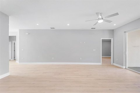 Casa en venta en Winter Haven, Florida, 3 dormitorios, 155.61 m2 № 2216967 - foto 6